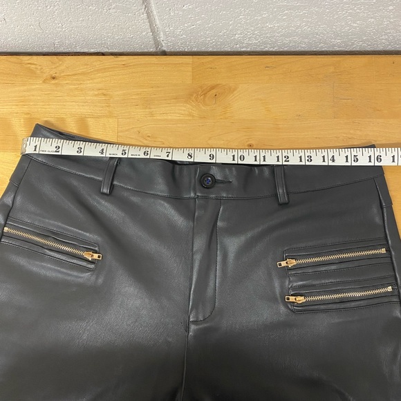 Boohoo faux leather pants with gold zipper accents - Picture 3 of 5
